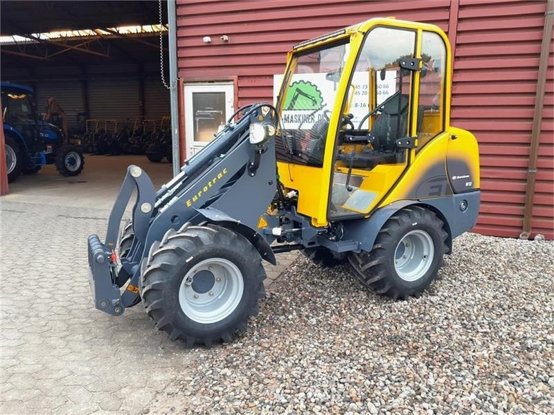 Eurotrac W12S med førerhus, skovl og gafler - Mini iekrāvējs: foto 2 Eurotrac W12S med førerhus, skovl og gafler - Mini iekrāvējs: foto 2