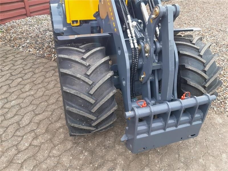 Eurotrac W12S med førerhus, skovl og gafler - Riteņu iekrāvējs: foto 4 Eurotrac W12S med førerhus, skovl og gafler - Riteņu iekrāvējs: foto 4