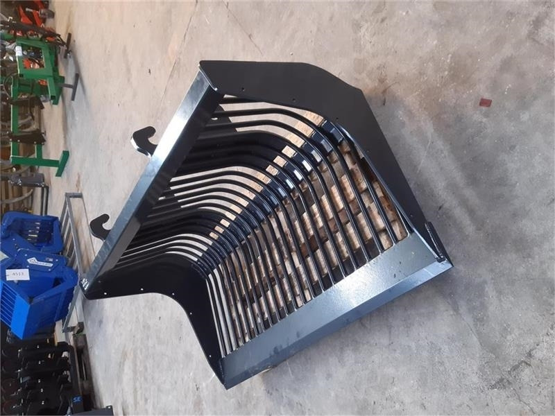 Eurotrac riste skovl med Giant beslag - Šķirošanas kauss - Celtniecības tehnika: foto 1 Eurotrac riste skovl med Giant beslag - Šķirošanas kauss - Celtniecības tehnika: foto 1