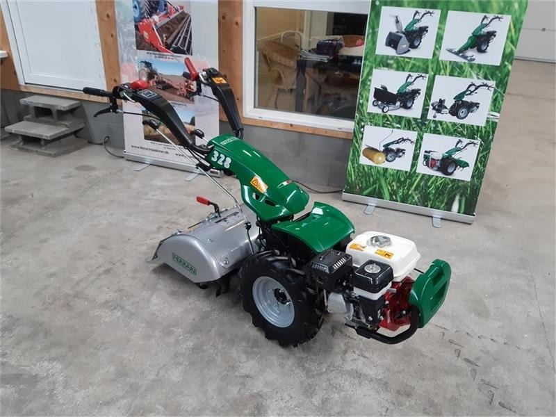 Ferrari 328 - Komunālais traktors: foto 1 Ferrari 328 - Komunālais traktors: foto 1