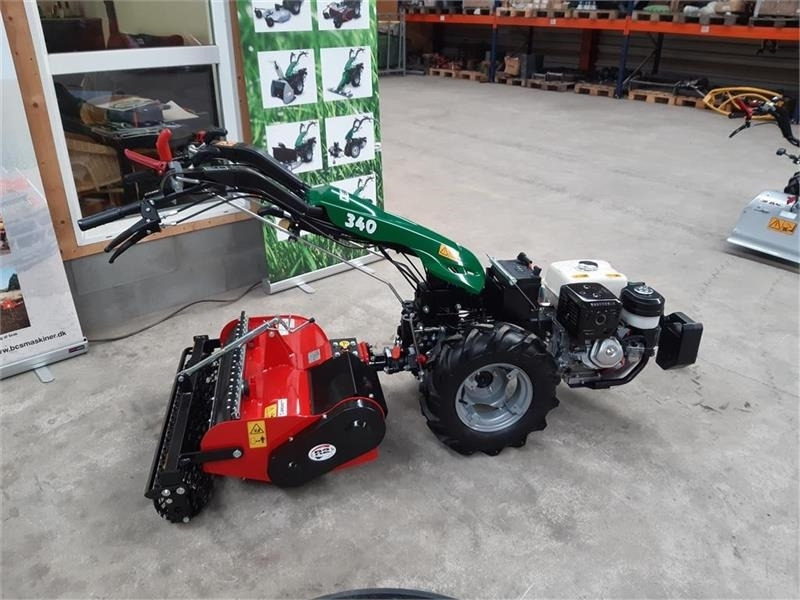 Ferrari 340 el-start - Komunālais traktors: foto 2 Ferrari 340 el-start - Komunālais traktors: foto 2