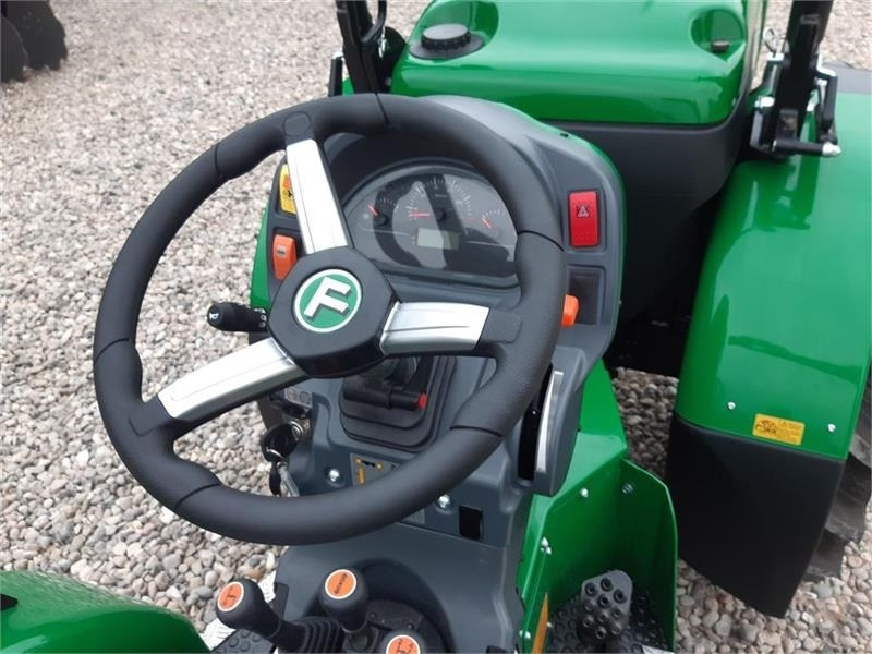 Ferrari alle modeller - Komunālais traktors: foto 5 Ferrari alle modeller - Komunālais traktors: foto 5