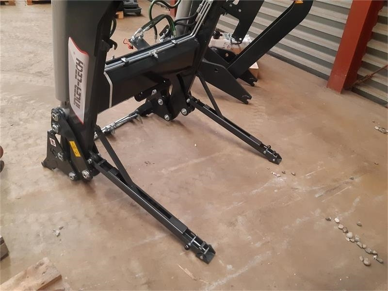 Inter-Tech 1600 - Frontālais iekrāvējs: foto 2 Inter-Tech 1600 - Frontālais iekrāvējs: foto 2