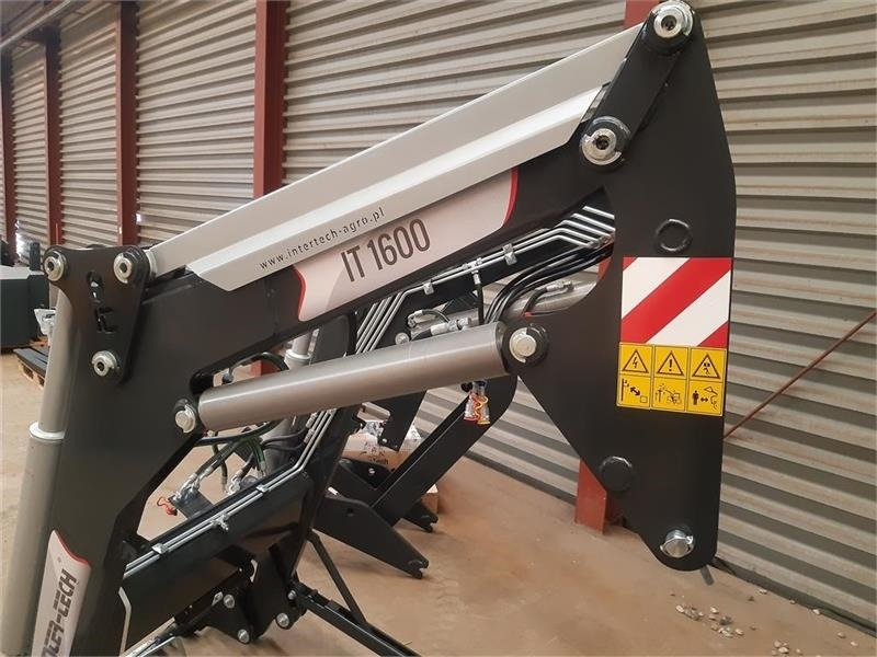 Inter-Tech 1600 - Frontālais iekrāvējs: foto 3 Inter-Tech 1600 - Frontālais iekrāvējs: foto 3