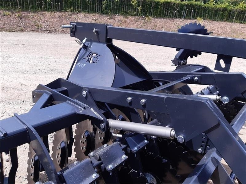 Inter-Tech Diskharve 4 meter J-Maskiner 4 meter med hydraulis - Disku ecēša: foto 4 Inter-Tech Diskharve 4 meter J-Maskiner 4 meter med hydraulis - Disku ecēša: foto 4