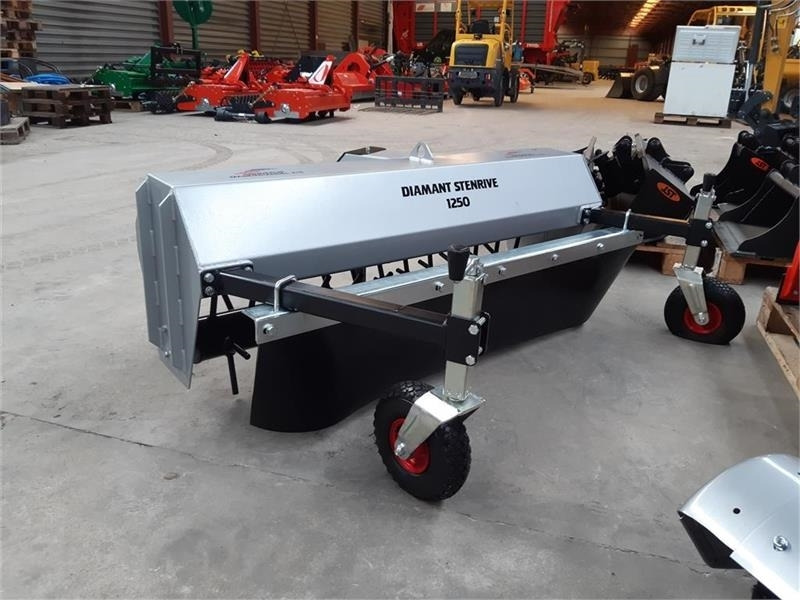 - - - diamant - Komunālā/ Specializētā tehnika: foto 1 - - - diamant - Komunālā/ Specializētā tehnika: foto 1