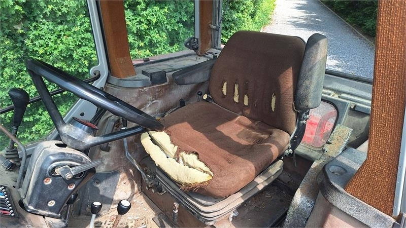 Massey Ferguson 675 SpeedShift Velholdt - Traktors: foto 5 Massey Ferguson 675 SpeedShift Velholdt - Traktors: foto 5