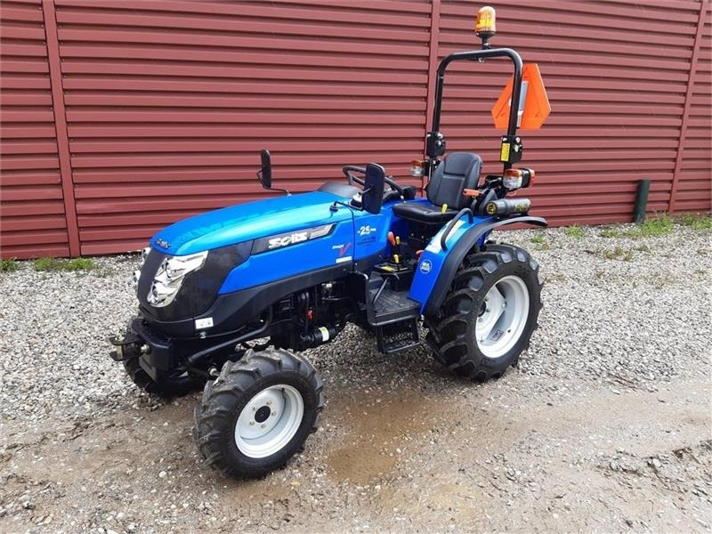 Solis 26 servostyring og brede traktor dæk - Komunālais traktors: foto 1 Solis 26 servostyring og brede traktor dæk - Komunālais traktors: foto 1