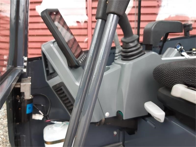 XCMG xcmg xe27e  līzingu XCMG xcmg xe27e: foto 15