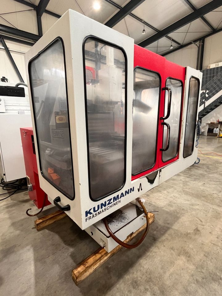 Werkzeugfräsmaschine Fräsmaschine KUNZMANN WF 4/3 TNC124 - Frēzmašīna: foto 3 Werkzeugfräsmaschine Fräsmaschine KUNZMANN WF 4/3 TNC124 - Frēzmašīna: foto 3