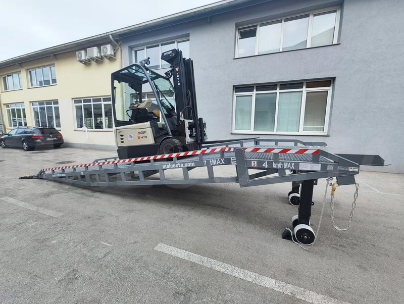 Jaunā Iekraušanas rampa MALCOSTA Rampa de carga móvel, Rampa móvil, Loading ramp: foto 1