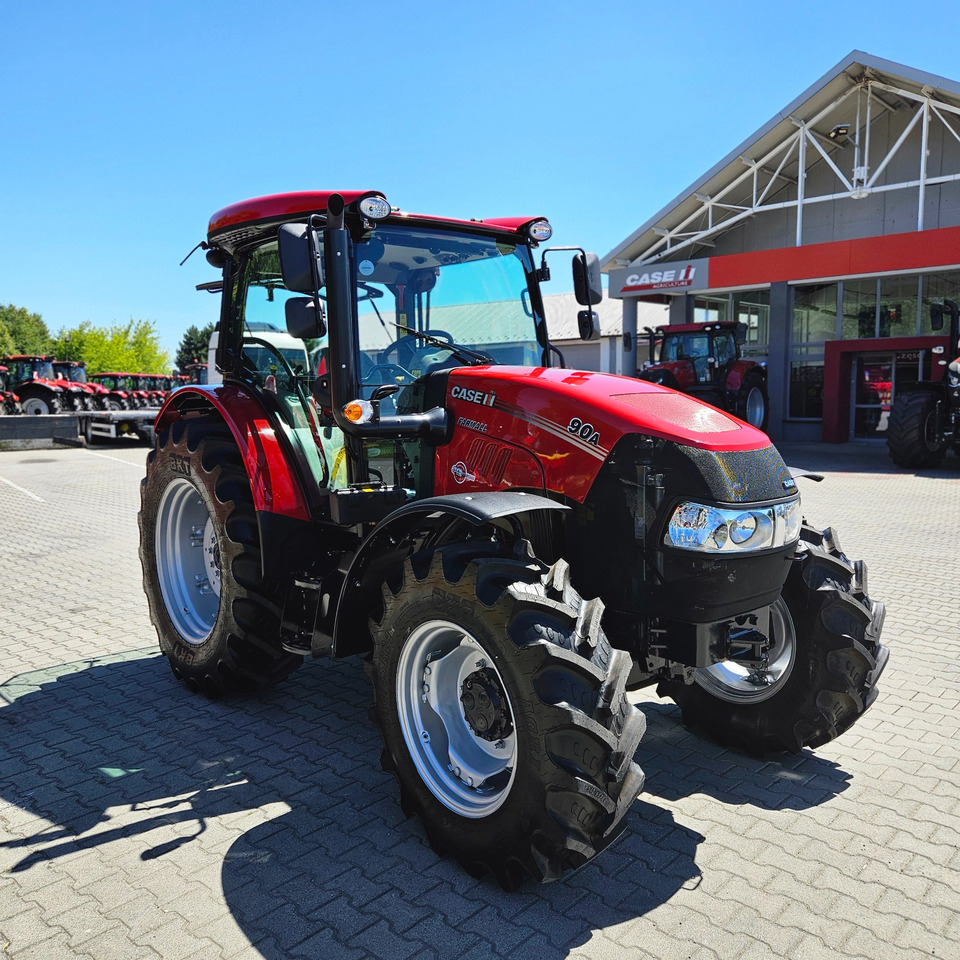 - Traktors: foto 5 - Traktors: foto 5