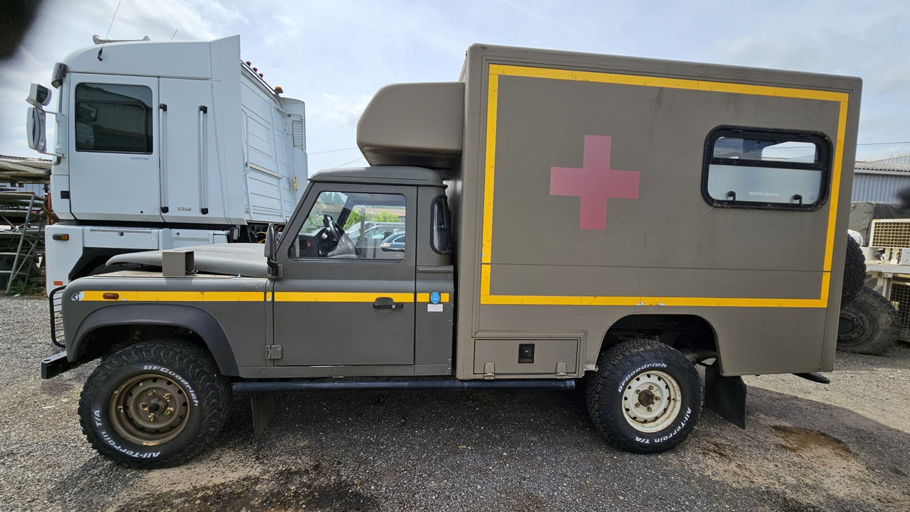 LAND ROVER Défender Ambulance - Komercauto: foto 3 LAND ROVER Défender Ambulance - Komercauto: foto 3