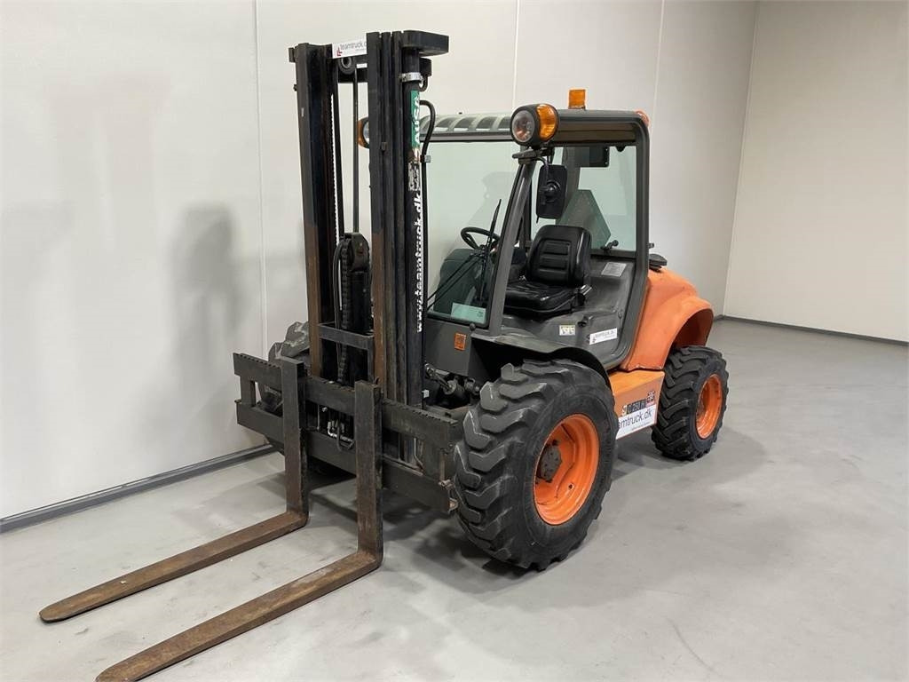 Ausa C250HX4 - Bezceļu autokrāvējs: foto 4 Ausa C250HX4 - Bezceļu autokrāvējs: foto 4
