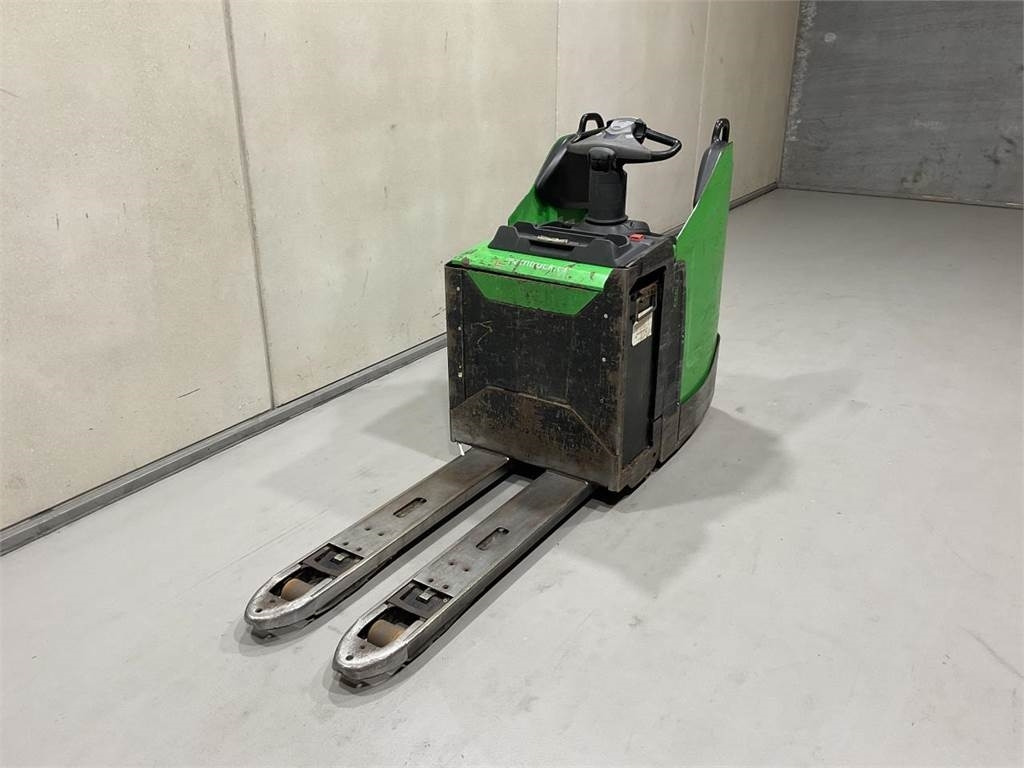 Cesab P320 - Rokas palešu ratiņi: foto 4 Cesab P320 - Rokas palešu ratiņi: foto 4
