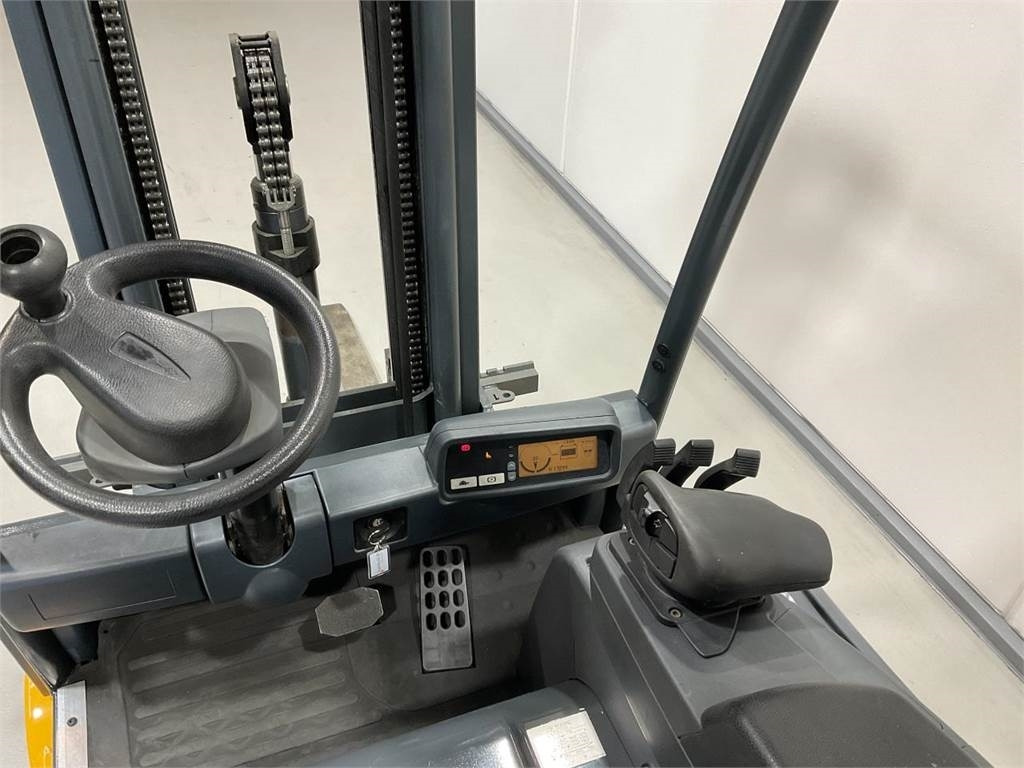 Elektroiekrāvējs Jungheinrich EFG 216: foto 6
