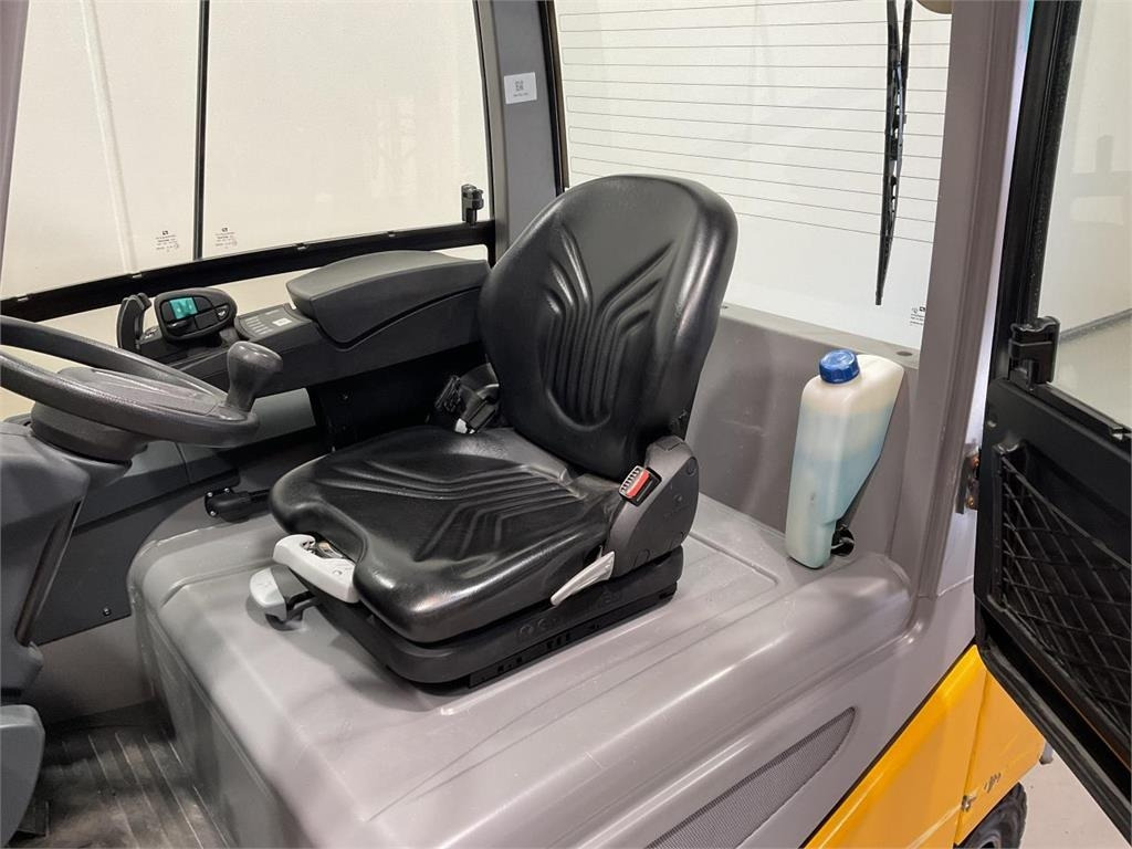 Jungheinrich EFG 425  - Elektroiekrāvējs: foto 5 Jungheinrich EFG 425  - Elektroiekrāvējs: foto 5