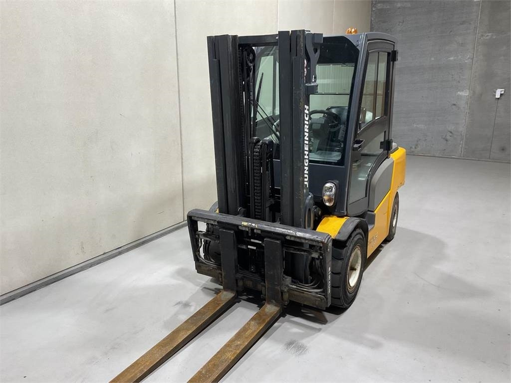 Jungheinrich TFG 430 - Gāzes iekrāvējs: foto 4 Jungheinrich TFG 430 - Gāzes iekrāvējs: foto 4