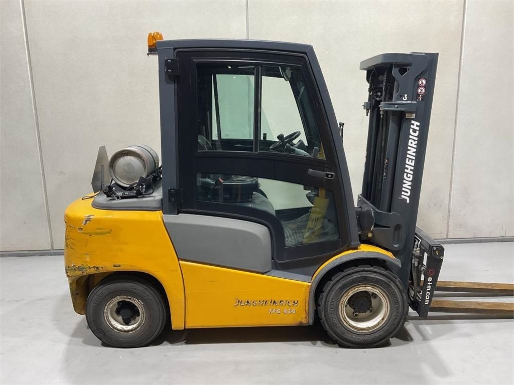 Jungheinrich TFG 430 - Gāzes iekrāvējs: foto 1 Jungheinrich TFG 430 - Gāzes iekrāvējs: foto 1