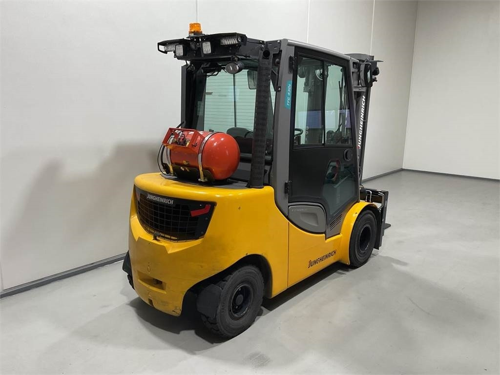 Jungheinrich TFG 430S - Gāzes iekrāvējs: foto 2 Jungheinrich TFG 430S - Gāzes iekrāvējs: foto 2