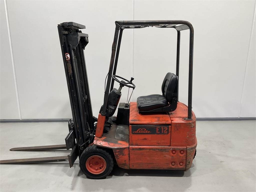 Linde E12 - Elektroiekrāvējs: foto 3 Linde E12 - Elektroiekrāvējs: foto 3