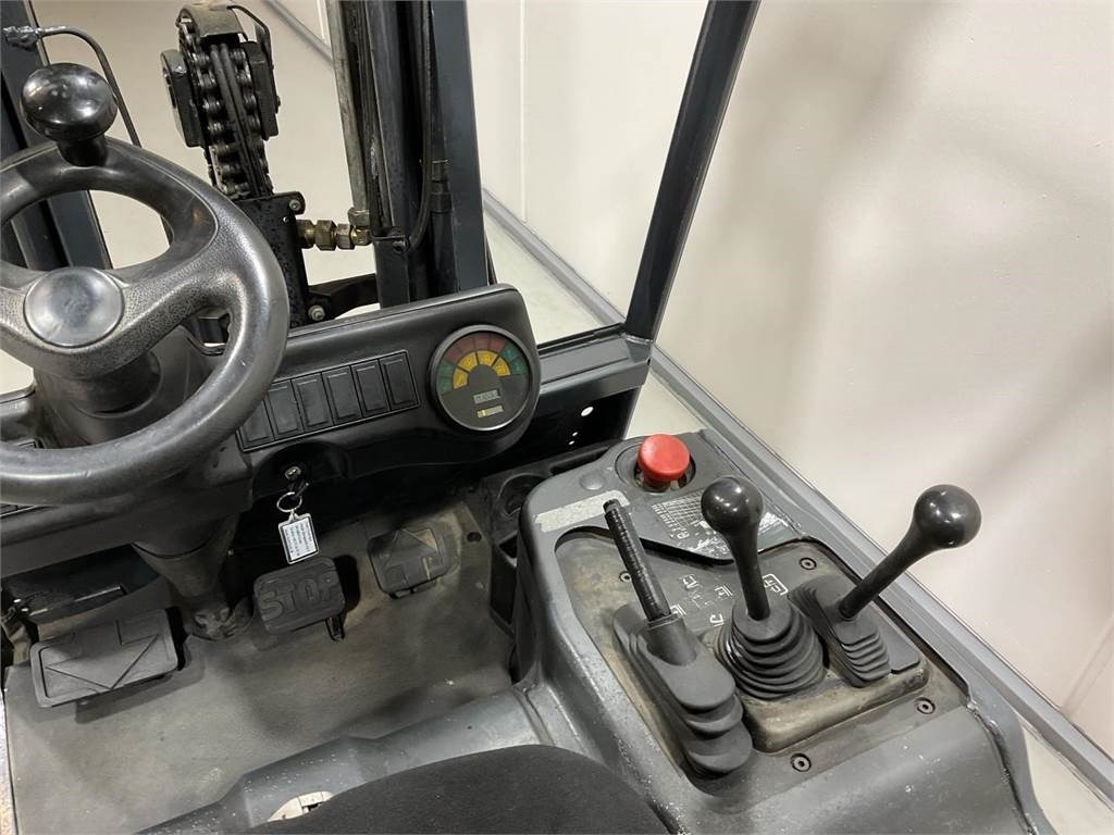 Linde E16 - Elektroiekrāvējs: foto 3 Linde E16 - Elektroiekrāvējs: foto 3