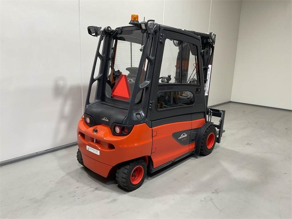 Linde E35L-01 - Elektroiekrāvējs: foto 2 Linde E35L-01 - Elektroiekrāvējs: foto 2