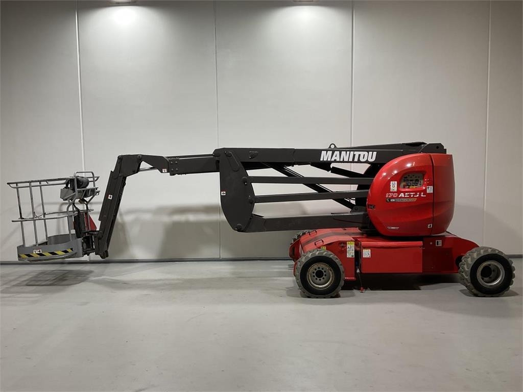 Manitou 170AETJL BIE - Šķērveida pacēlājs: foto 1 Manitou 170AETJL BIE - Šķērveida pacēlājs: foto 1