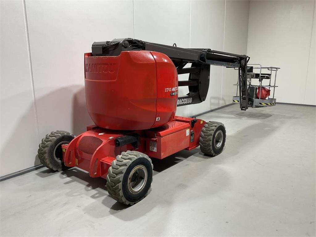 Manitou 170AETJL BIE - Šķērveida pacēlājs: foto 4 Manitou 170AETJL BIE - Šķērveida pacēlājs: foto 4