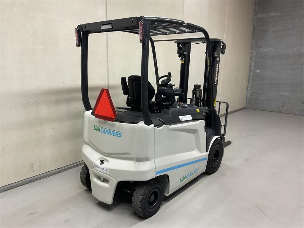 UniCarriers MX 25 - Elektroiekrāvējs: foto 2 UniCarriers MX 25 - Elektroiekrāvējs: foto 2
