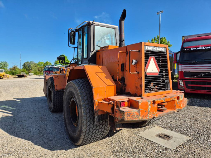 Hitachi FR 130 - Riteņu iekrāvējs: foto 5 Hitachi FR 130 - Riteņu iekrāvējs: foto 5