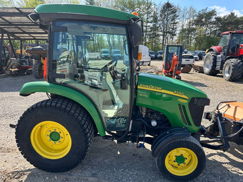 John Deere 3720 M/ Hydraulisk kost - Mini traktors: foto 3 John Deere 3720 M/ Hydraulisk kost - Mini traktors: foto 3