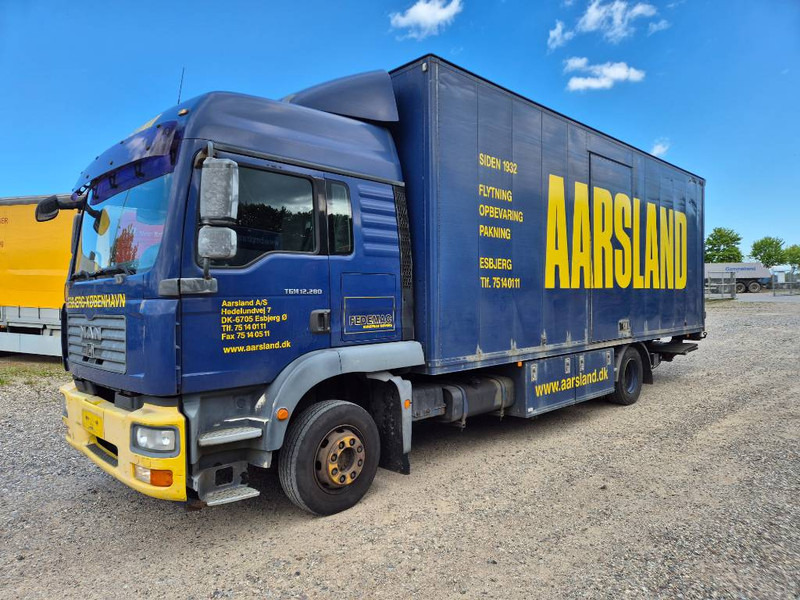 MAN TGM 12.280 // Lift // Sideopening - Kravas automašīna ar slēgto virsbūvi: foto 1 MAN TGM 12.280 // Lift // Sideopening - Kravas automašīna ar slēgto virsbūvi: foto 1