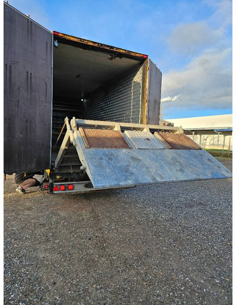 Montracon Racing// machinetrailer // Living area - Puspiekabe zema profila platforma: foto 1 Montracon Racing// machinetrailer // Living area - Puspiekabe zema profila platforma: foto 1