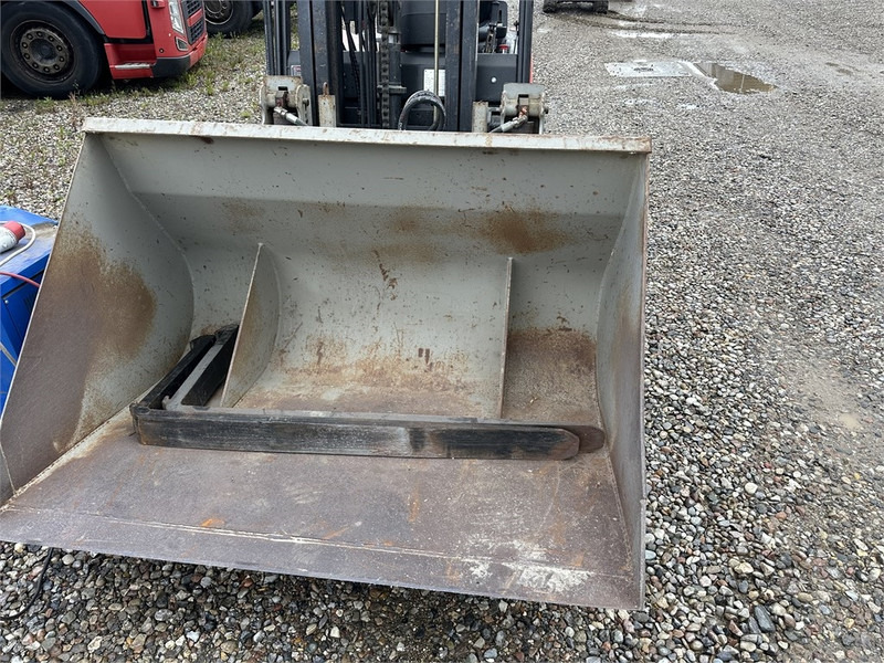 NP A18 truck with shovel and forks - Elektroiekrāvējs: foto 2 NP A18 truck with shovel and forks - Elektroiekrāvējs: foto 2