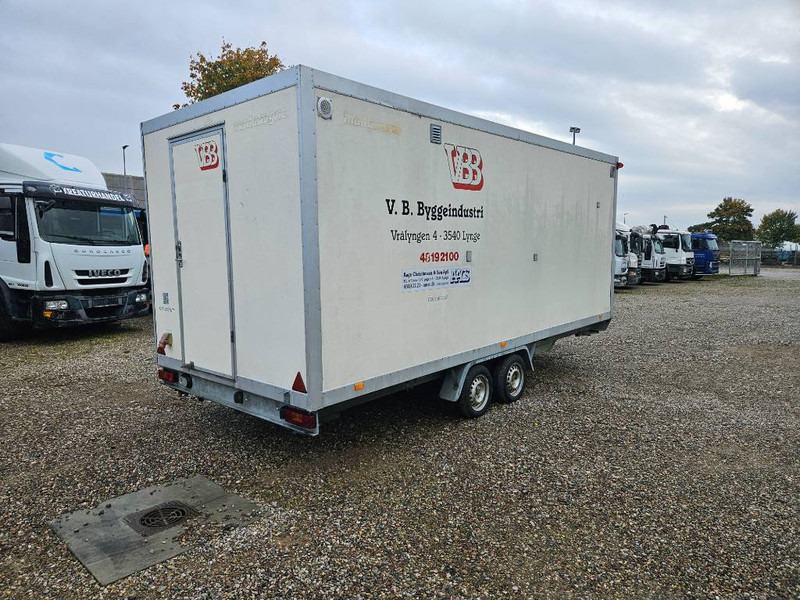 VA 1300 kg Toilet/Bad/omklædning/spiserum - Piekabe slēgtā virsbūve: foto 5 VA 1300 kg Toilet/Bad/omklædning/spiserum - Piekabe slēgtā virsbūve: foto 5