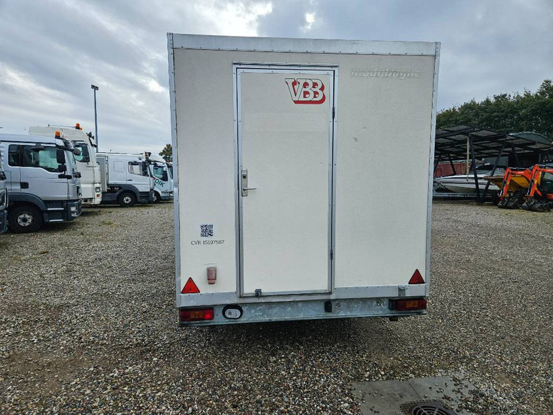 VA 1300 kg Toilet/Bad/omklædning/spiserum - Piekabe slēgtā virsbūve: foto 4 VA 1300 kg Toilet/Bad/omklædning/spiserum - Piekabe slēgtā virsbūve: foto 4