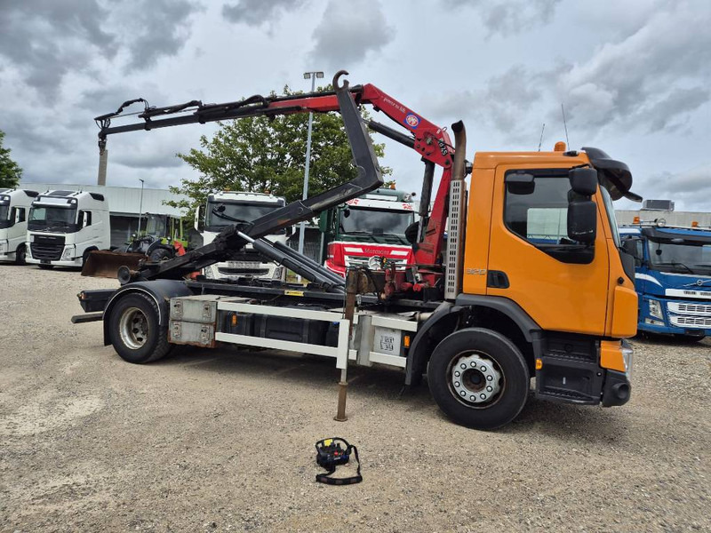 Volvo FE 320 /4x2// HMF 875 K3 // Kroghejs - Kravas auto ar manipulatoru: foto 1 Volvo FE 320 /4x2// HMF 875 K3 // Kroghejs - Kravas auto ar manipulatoru: foto 1