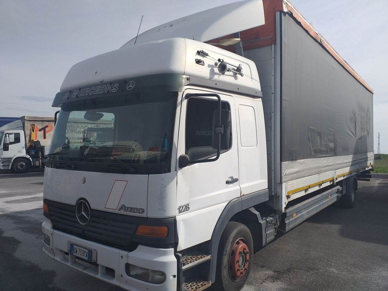 Mercedes-Benz ATEGO 12.28 - Kravas automašīna ar tentu: foto 1 Mercedes-Benz ATEGO 12.28 - Kravas automašīna ar tentu: foto 1