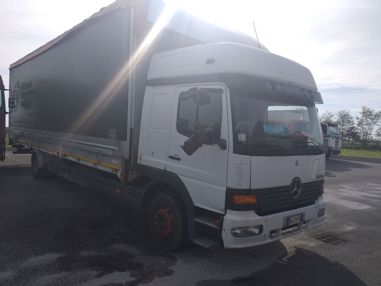 Mercedes-Benz ATEGO 12.28 - Kravas automašīna ar tentu: foto 3 Mercedes-Benz ATEGO 12.28 - Kravas automašīna ar tentu: foto 3