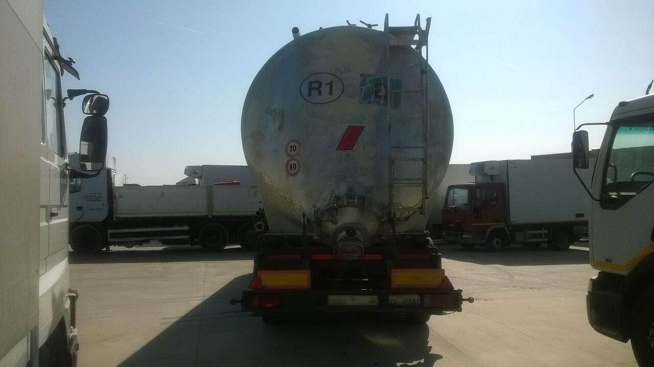 Piacenza S36 H2 T56 - Silosa puspiekabe: foto 3 Piacenza S36 H2 T56 - Silosa puspiekabe: foto 3