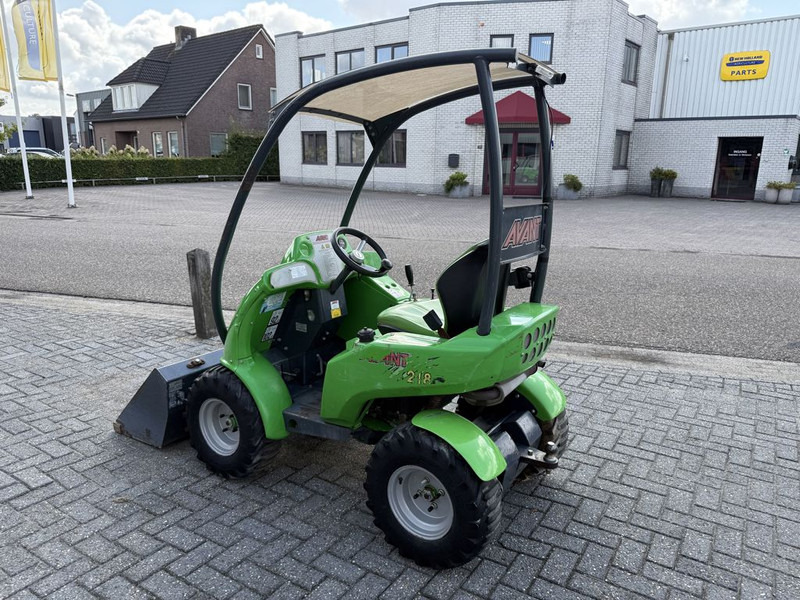 Avant 218 met Grondbak - Riteņu iekrāvējs: foto 2 Avant 218 met Grondbak - Riteņu iekrāvējs: foto 2