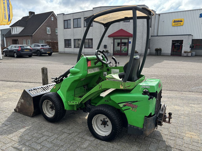 Avant 420 TDL Minishovel - Riteņu iekrāvējs: foto 2 Avant 420 TDL Minishovel - Riteņu iekrāvējs: foto 2