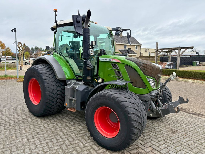 Fendt 516 Vario ProfiPlus - Traktors: foto 4 Fendt 516 Vario ProfiPlus - Traktors: foto 4