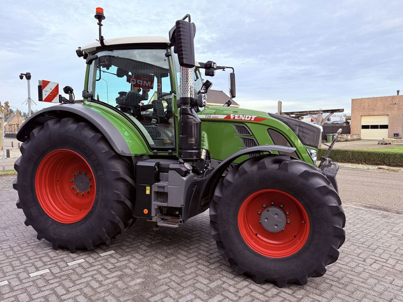 Fendt 720 Vario Profi Plus – Gen 6 - Traktors: foto 3 Fendt 720 Vario Profi Plus – Gen 6 - Traktors: foto 3