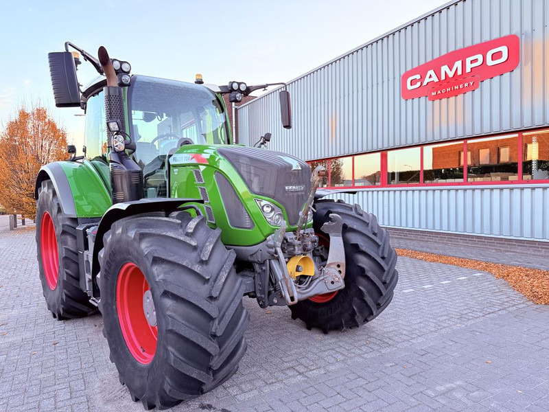 Fendt 724 S4 Profi Plus - Traktors: foto 4 Fendt 724 S4 Profi Plus - Traktors: foto 4