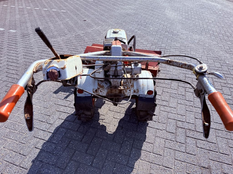 Honda F800 Veegmachine - Ielu tīrīšanas mašīna: foto 3 Honda F800 Veegmachine - Ielu tīrīšanas mašīna: foto 3