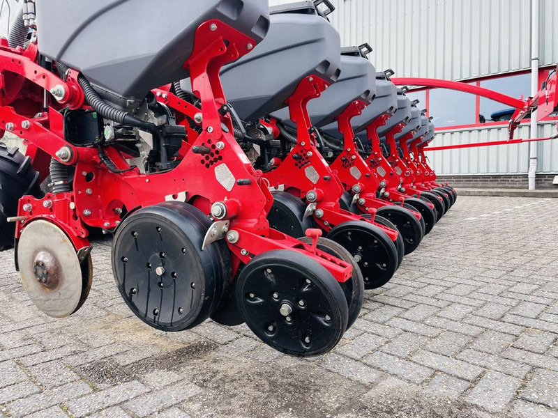 Horsch Mais zaaimachine 8 RX- Maestro 8 reiher - Precīzās izsējas sējmašīna: foto 2 Horsch Mais zaaimachine 8 RX- Maestro 8 reiher - Precīzās izsējas sējmašīna: foto 2