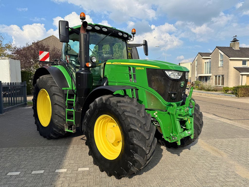 John Deere 6250R Ultimate Edition Autopowr - Traktors: foto 4 John Deere 6250R Ultimate Edition Autopowr - Traktors: foto 4