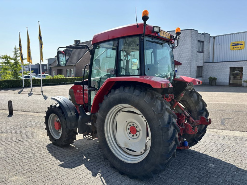 Mc Cormick CX95 - Traktors: foto 2 Mc Cormick CX95 - Traktors: foto 2